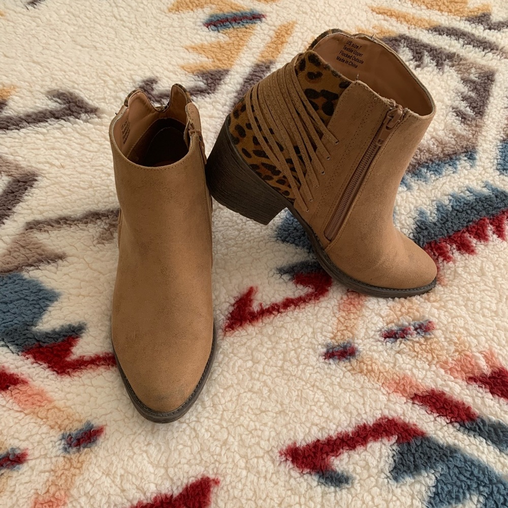 Volatile Boots